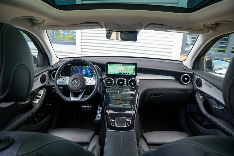 Mercedes-Benz GLC 300e 4MATIC AMG Panoramadak Leer Cruise Clima Stoelverw. DAB+ 19''LM