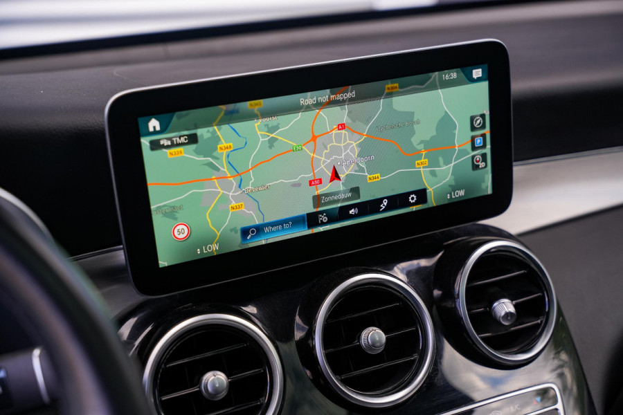 Mercedes-Benz GLC 300e 4MATIC AMG Panoramadak Leer Cruise Clima Stoelverw. DAB+ 19''LM