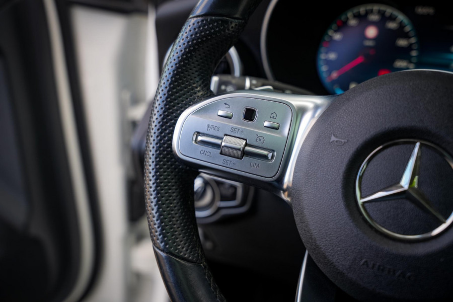 Mercedes-Benz GLC 300e 4MATIC AMG Panoramadak Leer Cruise Clima Stoelverw. DAB+ 19''LM