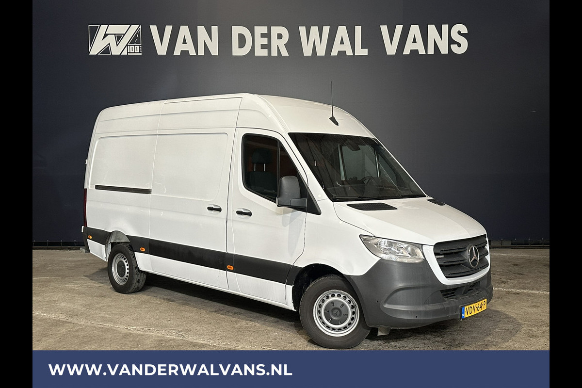Mercedes-Benz Sprinter 316 CDI 163 pk L2H2 Euro6 Airco | 3500kg trekhaak | Omvormer | Camera Apple Carplay, Android Auto, Cruisecontrol, Parkeersensoren Mercedes-Benz Sprinter 316 CDI 163 pk L2H2 Euro6 Airco | 3500kg trekhaak | Omvormer | Camera Apple Carplay, Android Auto, Cruisecontrol, Parkeersensoren