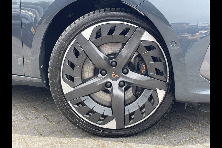 CUPRA Leon 1.4 e-Hybrid VZ Performance | Pano | ACC | Camera | CarPlay | Keyless | LED | 19 inch