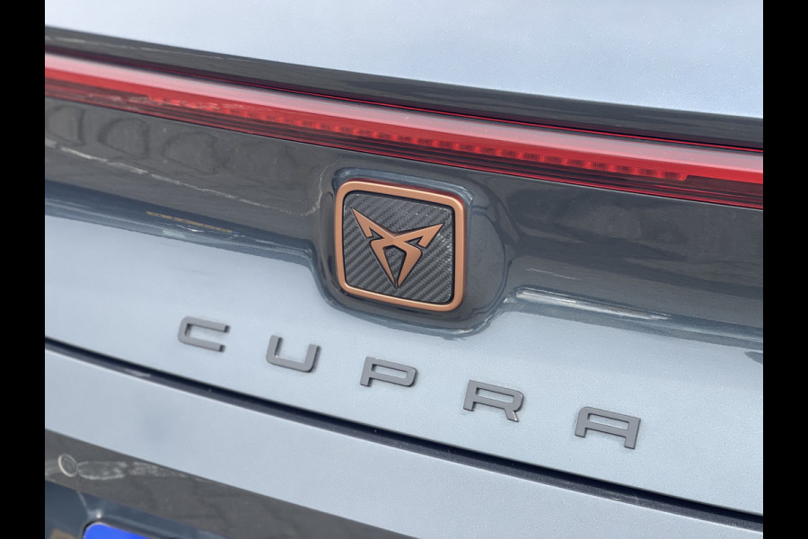 CUPRA Leon 1.4 e-Hybrid VZ Performance | Pano | ACC | Camera | CarPlay | Keyless | LED | 19 inch