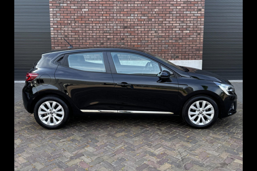 Renault Clio 1.0 TCe / 100 PK / Navigatie by App / Cruise Control / Airco / NED-Clio / 1e Eigenaar