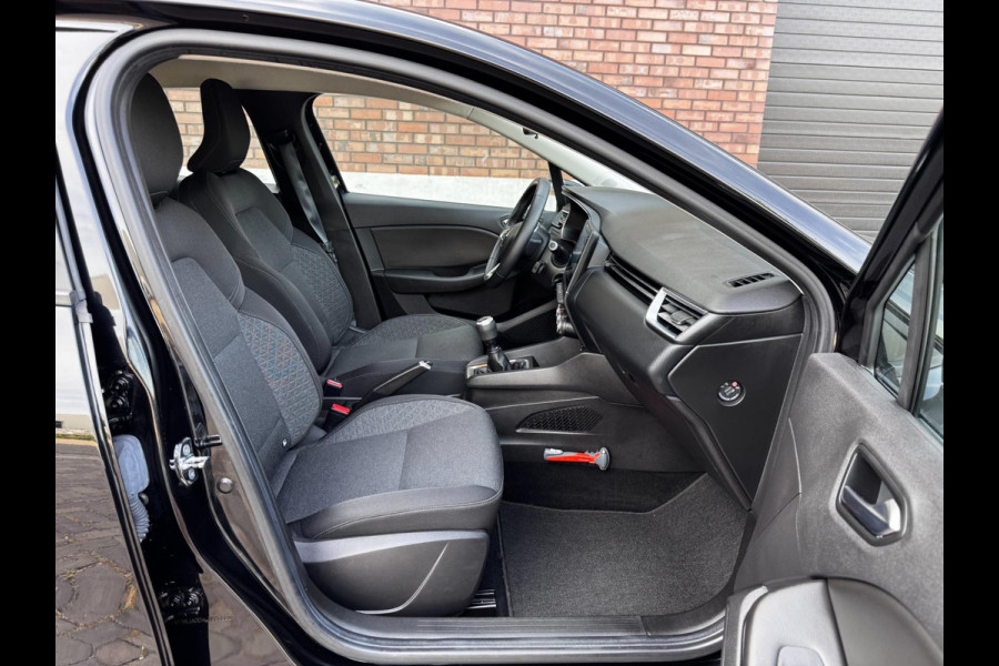 Renault Clio 1.0 TCe / 100 PK / Navigatie by App / Cruise Control / Airco / NED-Clio / 1e Eigenaar