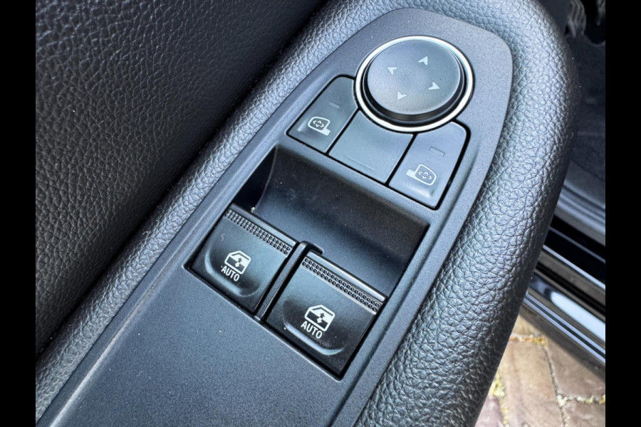 Renault Clio 1.0 TCe / 100 PK / Navigatie by App / Cruise Control / Airco / NED-Clio / 1e Eigenaar