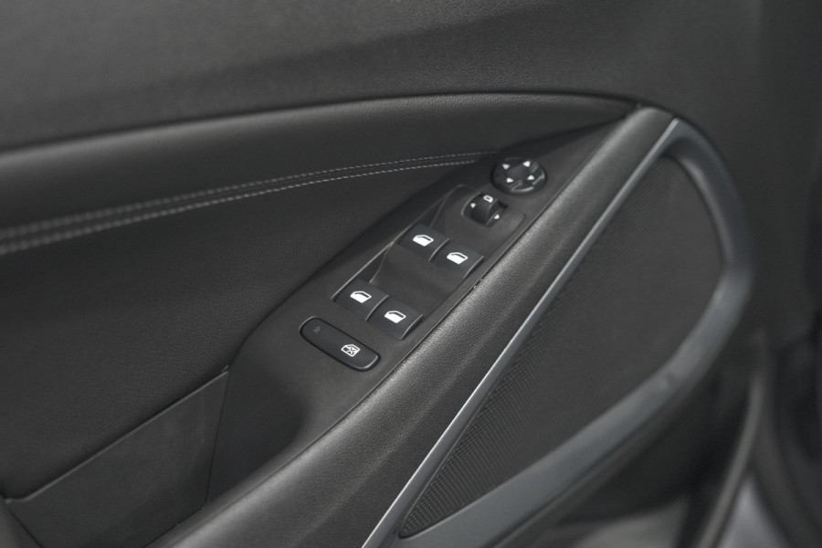 Opel Crossland Turbo 110 Elegance | Camera | Navigatie | Parkeersensoren | Apple Carplay