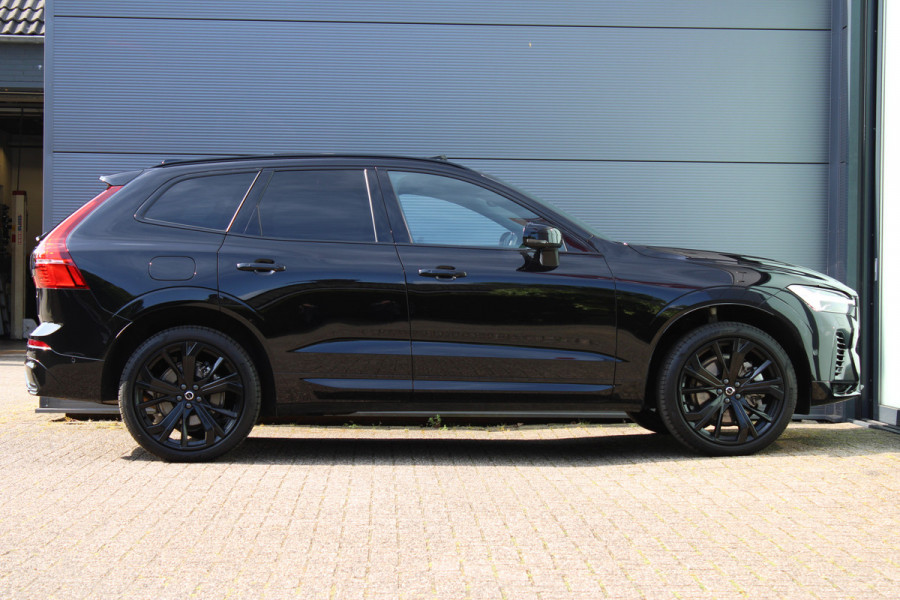 Volvo XC60 2.0 T8 Plug-in hybrid AWD Ultimate Black Edition | Luxe! | Luchtvering | B&W | Trekhaak