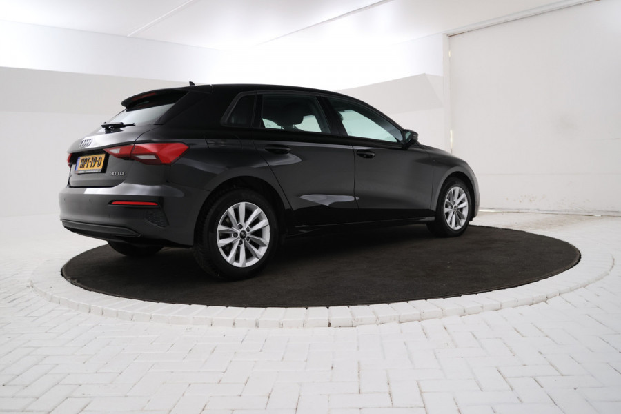 Audi A3 Sportback 30 TDI Pro Line Navigatie, Cruise Control, LM Velgen, PDC