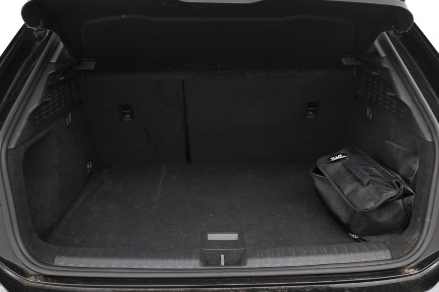 Audi A3 Sportback 30 TDI Pro Line Navigatie, Cruise Control, LM Velgen, PDC