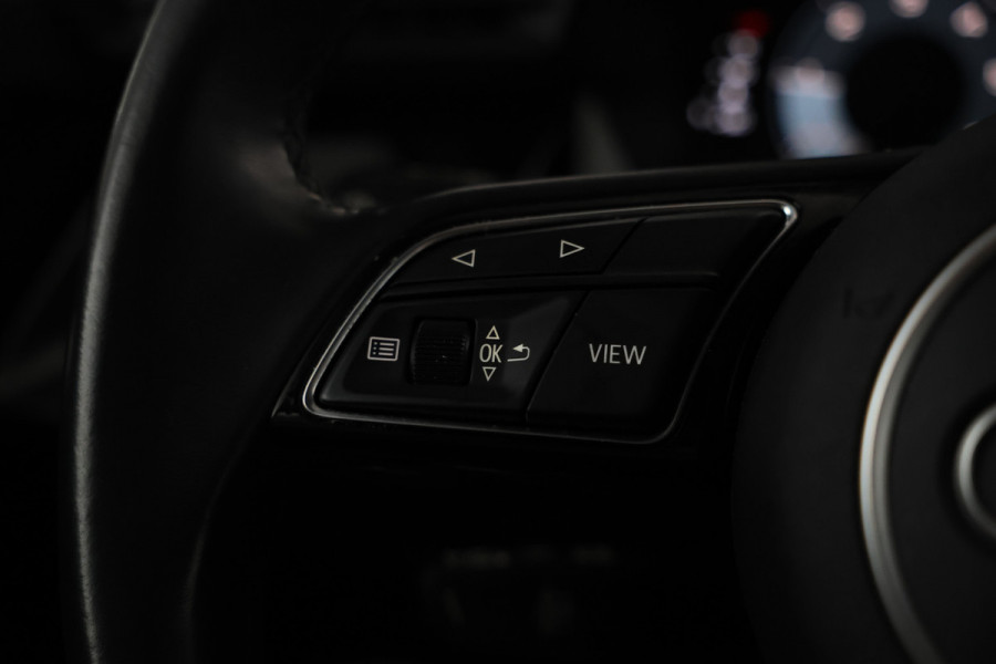 Audi A3 Sportback 30 TDI Pro Line Navigatie, Cruise Control, LM Velgen, PDC