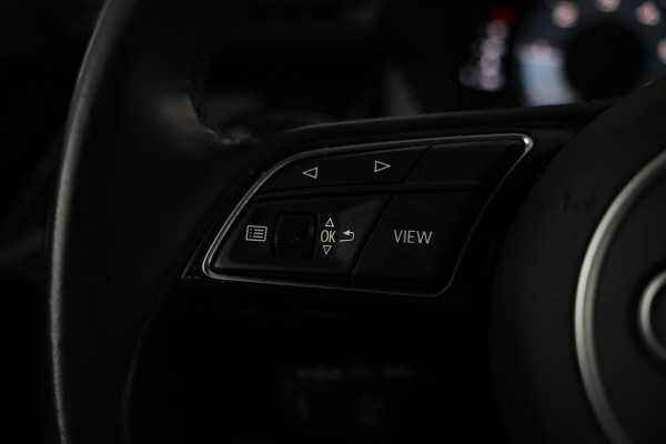 Audi A3 Sportback 30 TDI Pro Line Navigatie, Cruise Control, LM Velgen, PDC