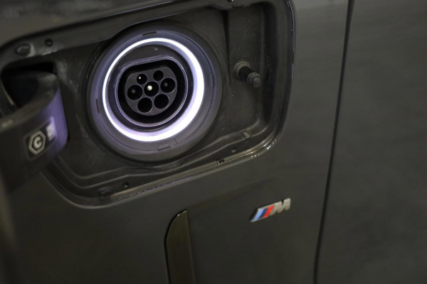 BMW 7 Serie 745e M-SPORT Carbon/Laser/Dak/ACC/Massage/360/B&W/20" FULL OPTIONS LEASE / INRUIL MOGELIJK