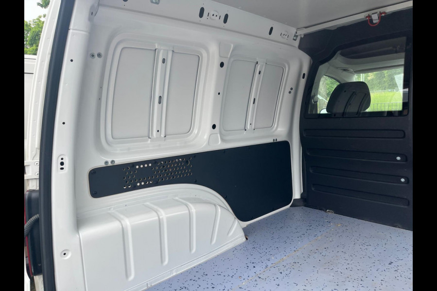 Volkswagen Caddy 2.0 TDI 102 Pk - DSG Automaat - PDC