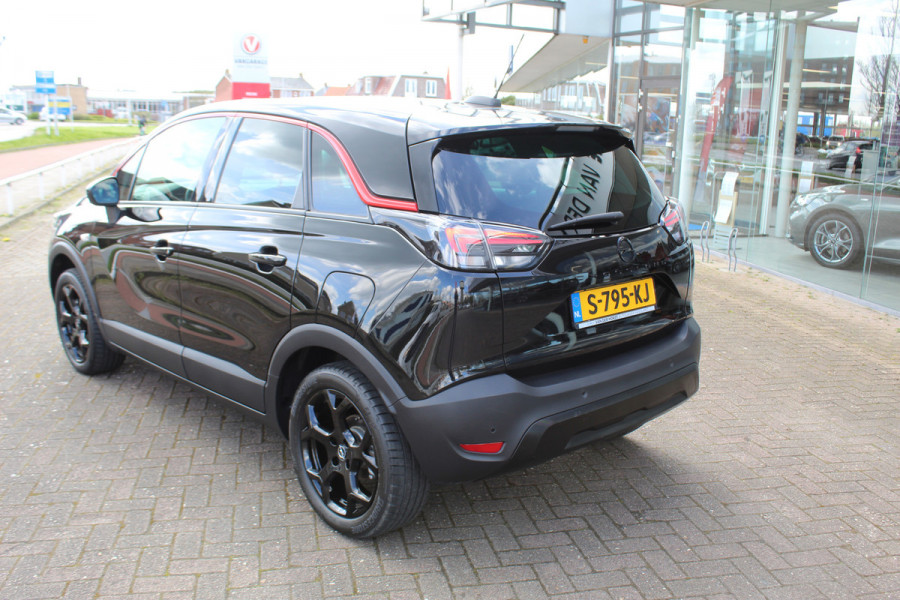 Opel Crossland 1.2-130pk Turbo GS Line. Sportieve en unieke auto ! Slechts 25.000km ! AGR stoelen, navigatie, telefoon voorbereiding., cruise cntrl, volautm. airco, metallic lak, 'Black-Red Line', LM wielen, Isofix etc.