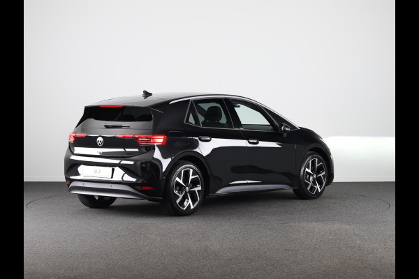 Volkswagen ID.3 Pro Business 59 kWh | Navigatie | Parkeersensoren | Achteruitrijcamera | Adaptieve cruise control | Stoelverwarming |