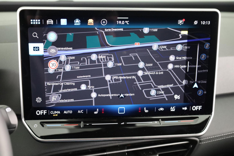 Volkswagen ID.3 Pro Business 59 kWh | Navigatie | Parkeersensoren | Achteruitrijcamera | Adaptieve cruise control | Stoelverwarming |