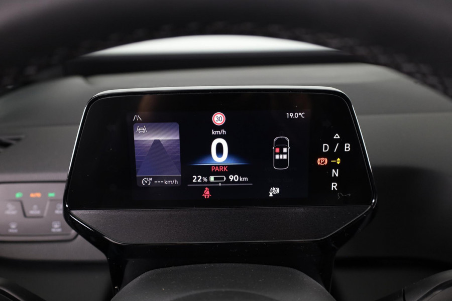 Volkswagen ID.3 Pro Business 59 kWh | Navigatie | Parkeersensoren | Achteruitrijcamera | Adaptieve cruise control | Stoelverwarming |