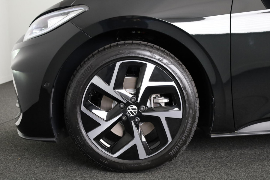 Volkswagen ID.3 Pro Business 59 kWh | Navigatie | Parkeersensoren | Achteruitrijcamera | Adaptieve cruise control | Stoelverwarming |