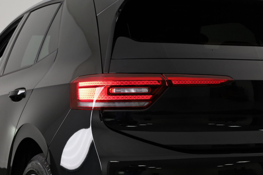 Volkswagen ID.3 Pro Business 59 kWh | Navigatie | Parkeersensoren | Achteruitrijcamera | Adaptieve cruise control | Stoelverwarming |
