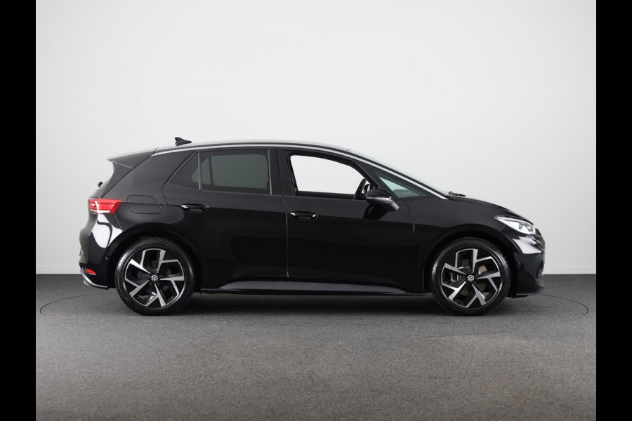 Volkswagen ID.3 Pro Business 59 kWh | Navigatie | Parkeersensoren | Achteruitrijcamera | Adaptieve cruise control | Stoelverwarming |