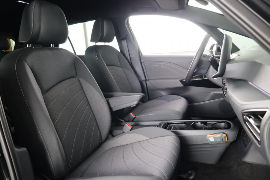 Volkswagen ID.3 Pro Business 59 kWh | Navigatie | Parkeersensoren | Achteruitrijcamera | Adaptieve cruise control | Stoelverwarming |