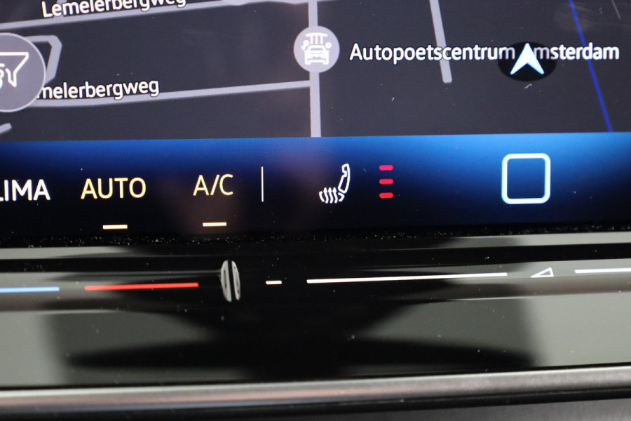 Volkswagen ID.3 Pro Business 59 kWh | Navigatie | Parkeersensoren | Achteruitrijcamera | Adaptieve cruise control | Stoelverwarming |