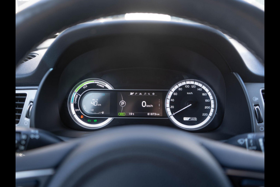 Kia Niro 1.6 GDi Hybrid Design Edition | Stoel en stuur verwarming | Trekhaak | 18 inch lichtmetalen velgen |