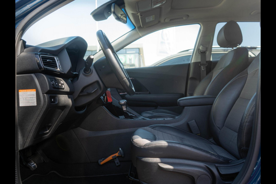 Kia Niro 1.6 GDi Hybrid Design Edition | Stoel en stuur verwarming | Trekhaak | 18 inch lichtmetalen velgen |