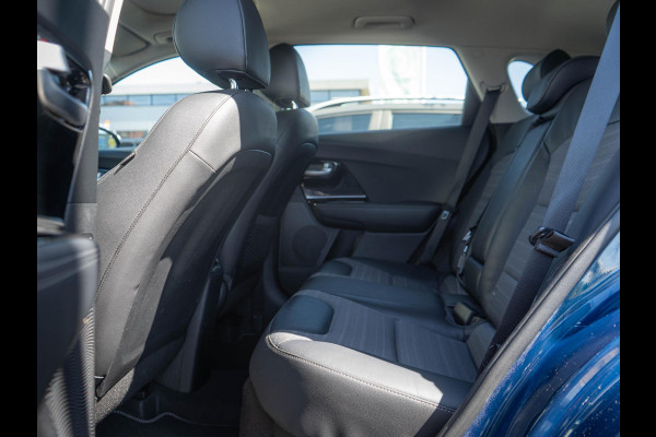 Kia Niro 1.6 GDi Hybrid Design Edition | Stoel en stuur verwarming | Trekhaak | 18 inch lichtmetalen velgen |