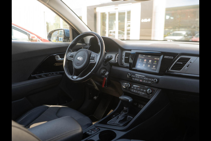 Kia Niro 1.6 GDi Hybrid Design Edition | Stoel en stuur verwarming | Trekhaak | 18 inch lichtmetalen velgen |
