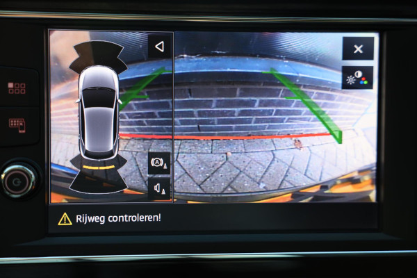 Seat Leon 1.4 EcoTSI FR Business / AUT / Open Panoramadak / Camera / Navi / Cruise Control / Led / Pdc / Allu Velgen / Nette Staat