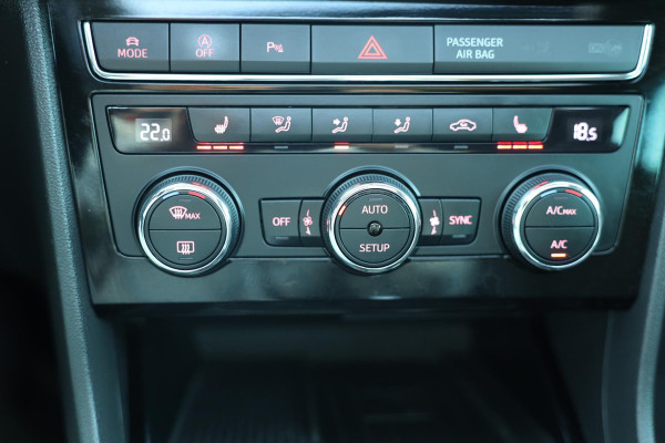Seat Leon 1.4 EcoTSI FR Business / AUT / Open Panoramadak / Camera / Navi / Cruise Control / Led / Pdc / Allu Velgen / Nette Staat
