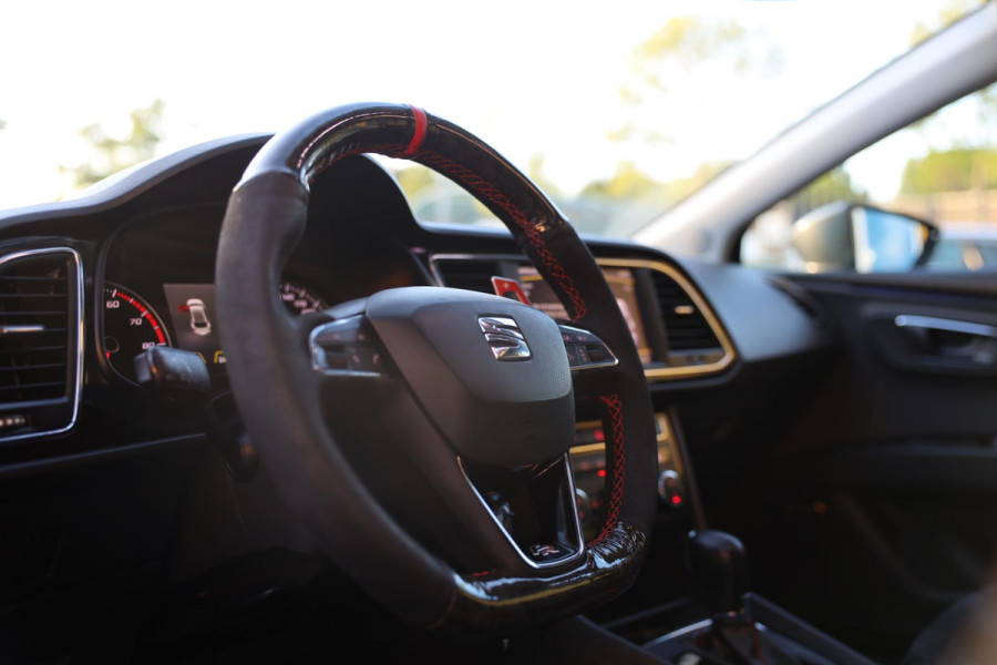 Seat Leon 1.4 EcoTSI FR Business / AUT / Open Panoramadak / Camera / Navi / Cruise Control / Led / Pdc / Allu Velgen / Nette Staat