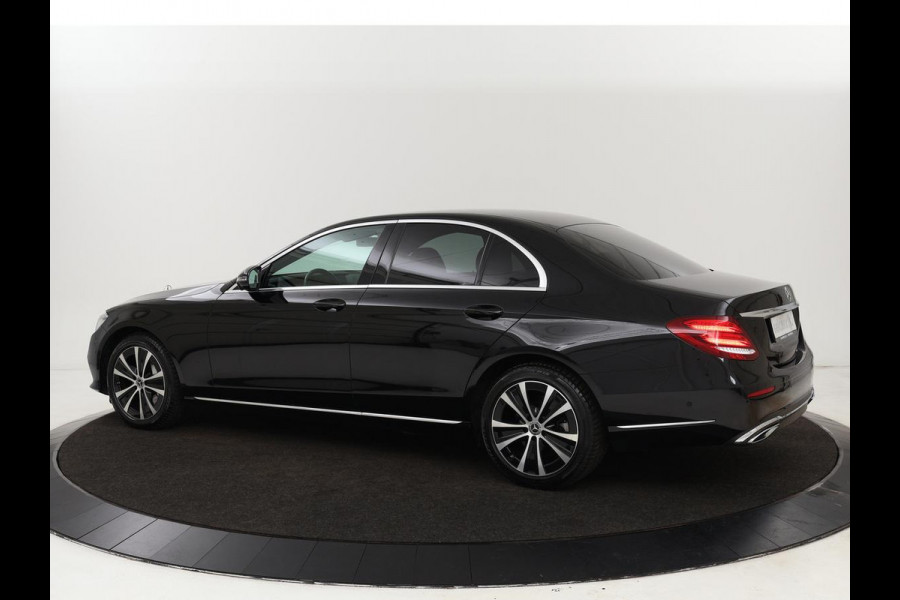 Mercedes-Benz E-Klasse 300de Luxury | Nappaleder | Luchtvering | Adaptive cruise | Carplay | 360 camera | Stoel & achterbankverwarming | Sfeerverlichting | DAB | Navigatie | Widescreen