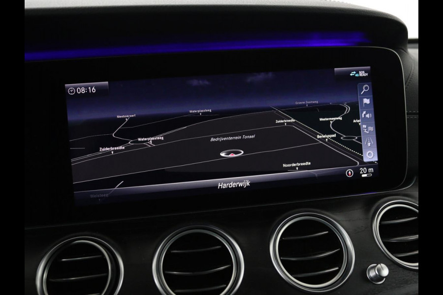 Mercedes-Benz E-Klasse 300de Luxury | Nappaleder | Luchtvering | Adaptive cruise | Carplay | 360 camera | Stoel & achterbankverwarming | Sfeerverlichting | DAB | Navigatie | Widescreen