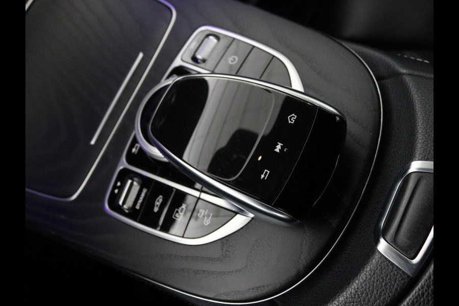 Mercedes-Benz E-Klasse 300de Luxury | Nappaleder | Luchtvering | Adaptive cruise | Carplay | 360 camera | Stoel & achterbankverwarming | Sfeerverlichting | DAB | Navigatie | Widescreen