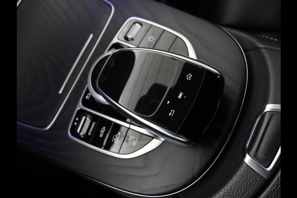Mercedes-Benz E-Klasse 300de Luxury | Nappaleder | Luchtvering | Adaptive cruise | Carplay | 360 camera | Stoel & achterbankverwarming | Sfeerverlichting | DAB | Navigatie | Widescreen