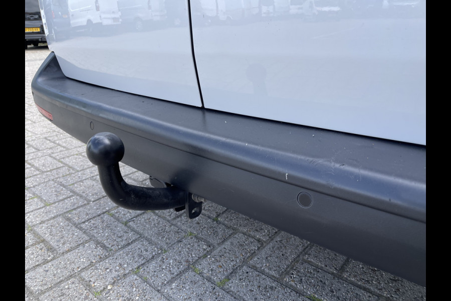 Volkswagen Transporter 2.0 TDI 102pk L1H1 Comfortline / vaste prijs rijklaar € 15.950 ex btw / lease vanaf € 269 / airco / cruise / bijrijdersbank / Bott ingerichte laadruimte / imperial / trekhaak !