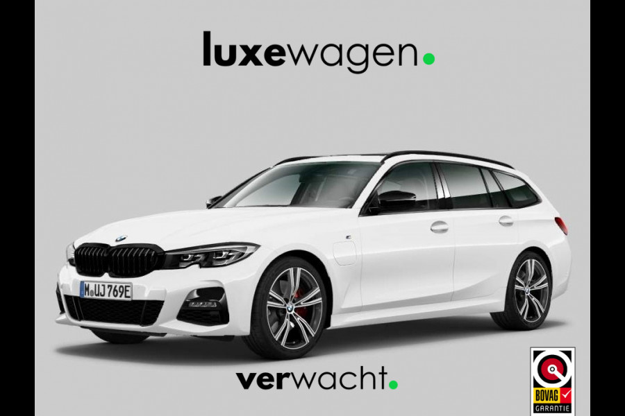 BMW 3 Serie Touring 330e M-Sport Pano Trekhaak H/K 19inch