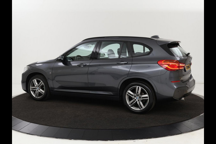BMW X1 sDrive18i M Sport | Stoelverwarming | Head-Up | Sportstoelen | Full LED | Alcantara | Navigatie | Park Assist | Climate control