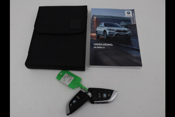 BMW X1 sDrive18i M Sport | Stoelverwarming | Head-Up | Sportstoelen | Full LED | Alcantara | Navigatie | Park Assist | Climate control