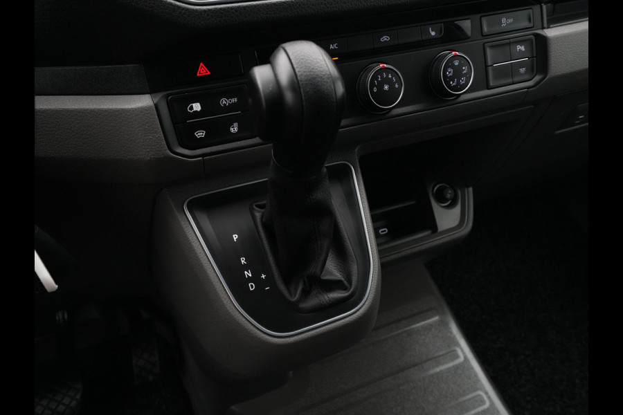 Volkswagen Crafter 35 2.0 TDI 177pk DSG L3H2 Highline Navigatie Camera Stuur- en Stoelverwarming