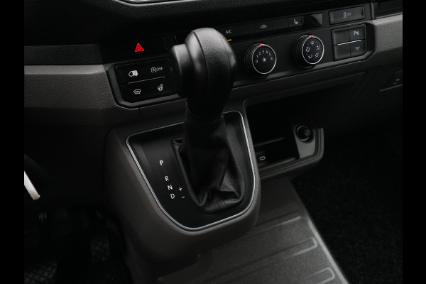 Volkswagen Crafter 35 2.0 TDI 177pk DSG L3H2 Highline Navigatie Camera Stuur- en Stoelverwarming