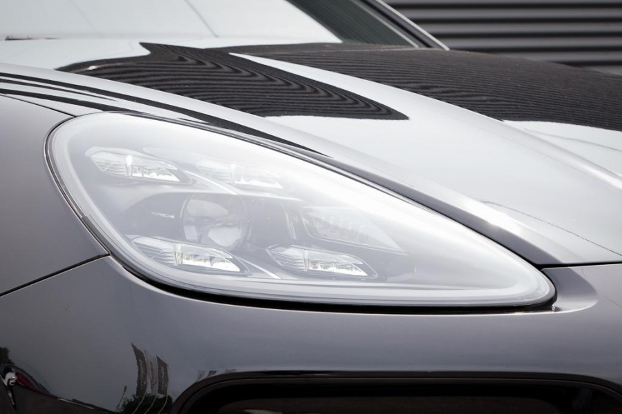 Porsche Cayenne Coupé 2.9 S / Sport Design Carbon / Pepita / Trekhaak