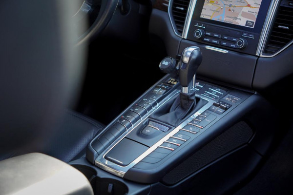 Porsche Macan 3.0 S / Pano / Carplay / Stoelverwarming