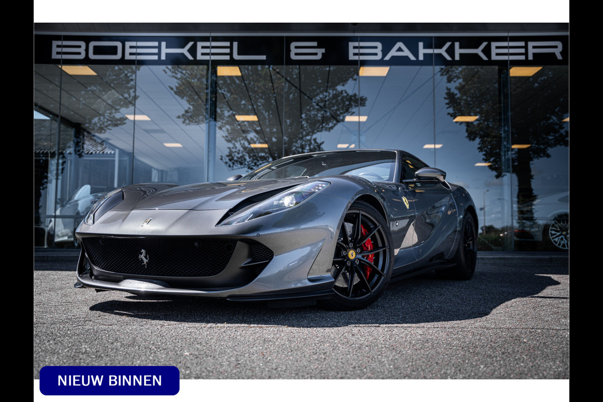 Ferrari 812 6.5 V12 Superfast HELE - Daytona Seats - Carbon - Lift - Pass. Display Ferrari 812 6.5 V12 Superfast HELE - Daytona Seats - Carbon - Lift - Pass. Display