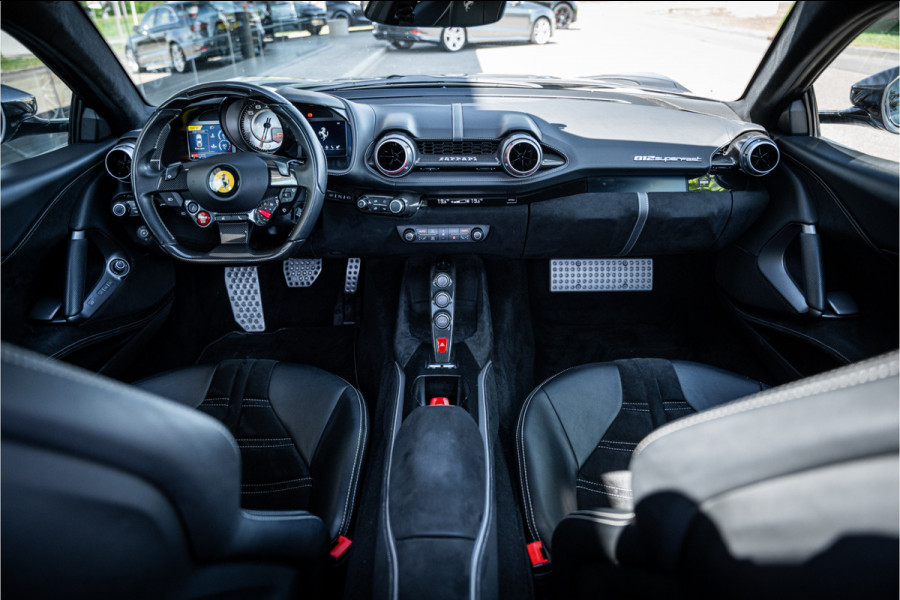 Ferrari 812 6.5 V12 Superfast HELE - Daytona Seats - Carbon - Lift - Pass. Display