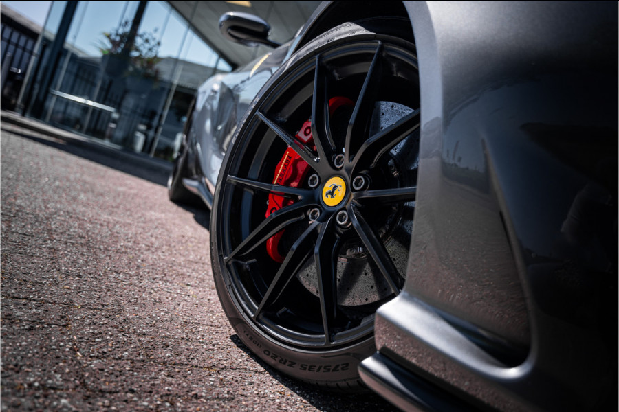 Ferrari 812 6.5 V12 Superfast HELE - Daytona Seats - Carbon - Lift - Pass. Display
