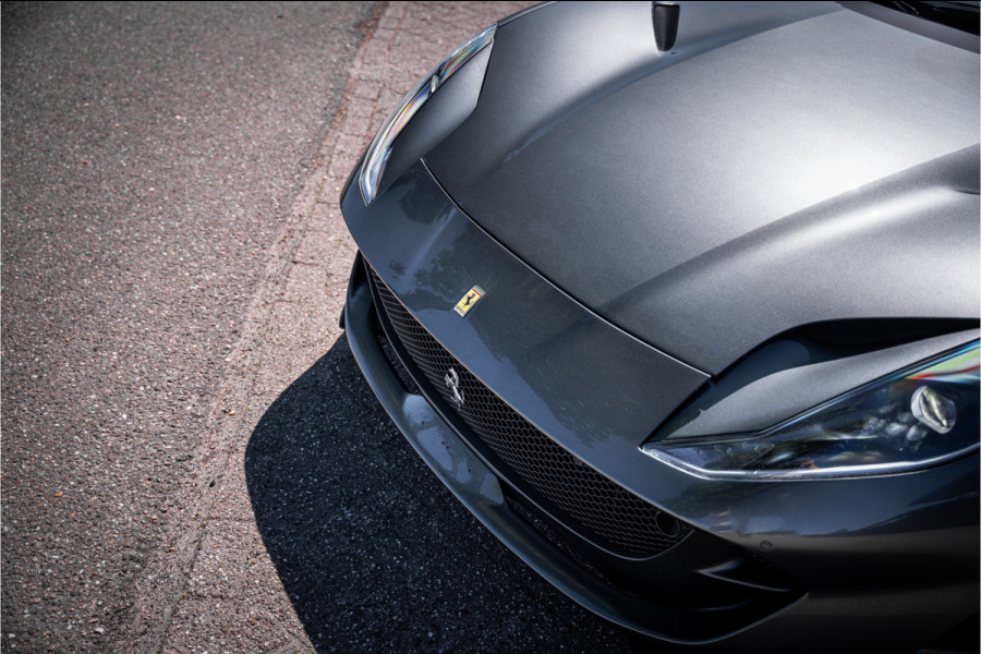 Ferrari 812 6.5 V12 Superfast HELE - Daytona Seats - Carbon - Lift - Pass. Display