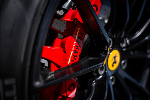 Ferrari 812 6.5 V12 Superfast HELE - Daytona Seats - Carbon - Lift - Pass. Display